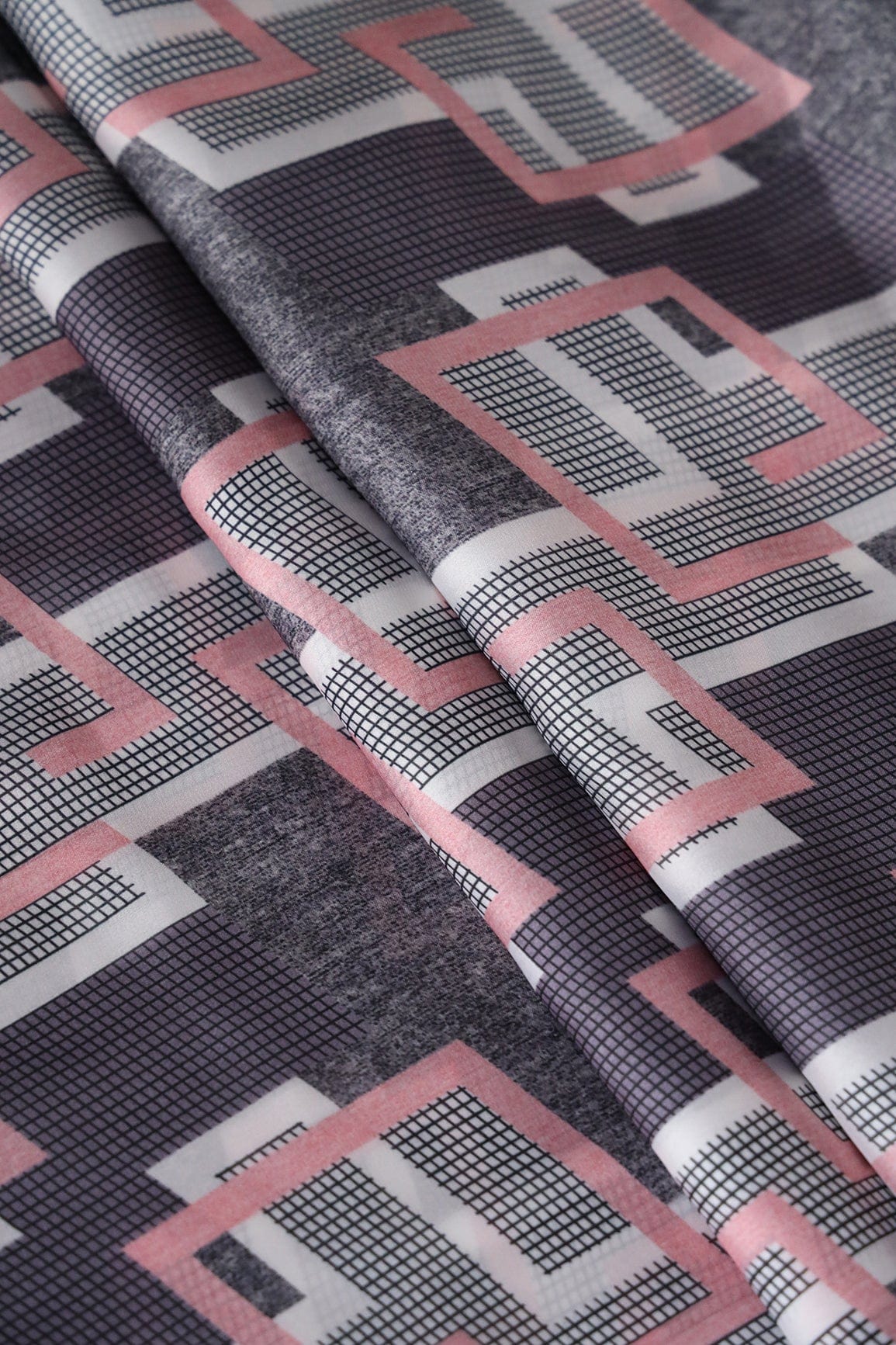 Black And White Geometric Pattern Digital Print On Georgette Satin Fabric - doeraa
