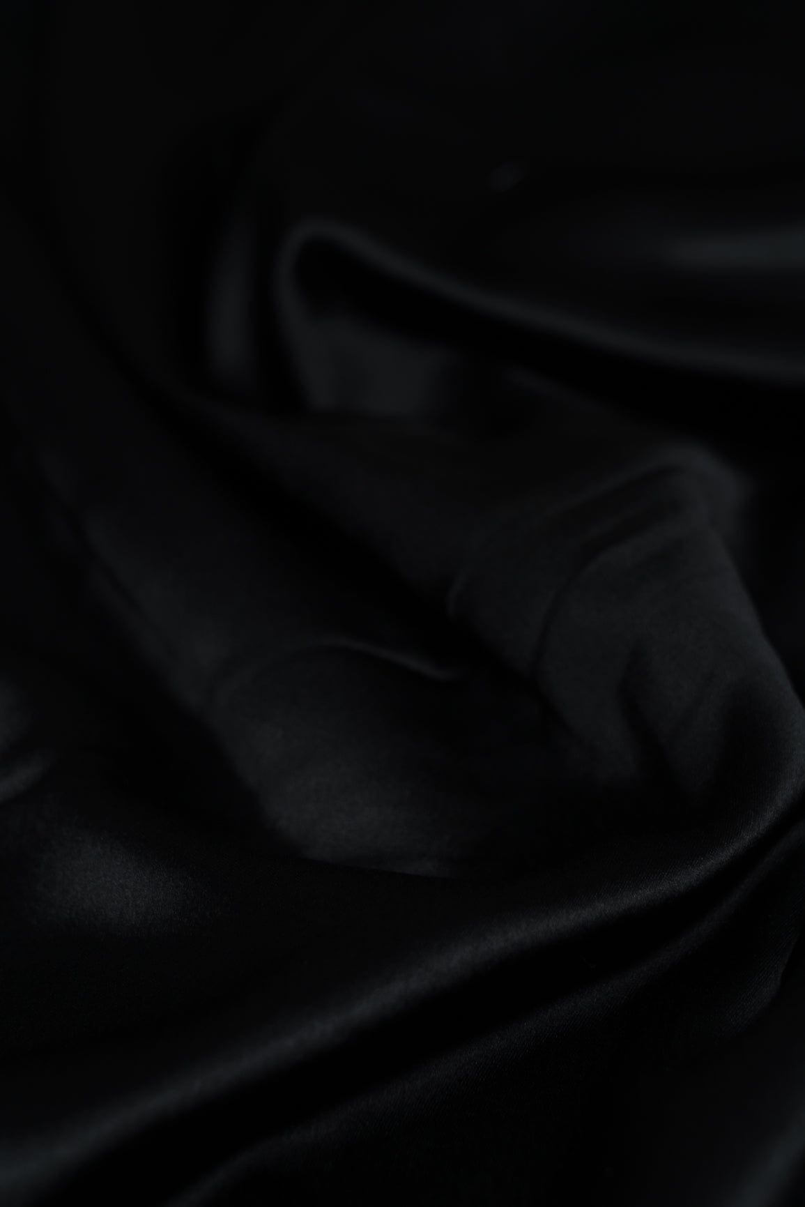 Black Dyed Satin - doeraa