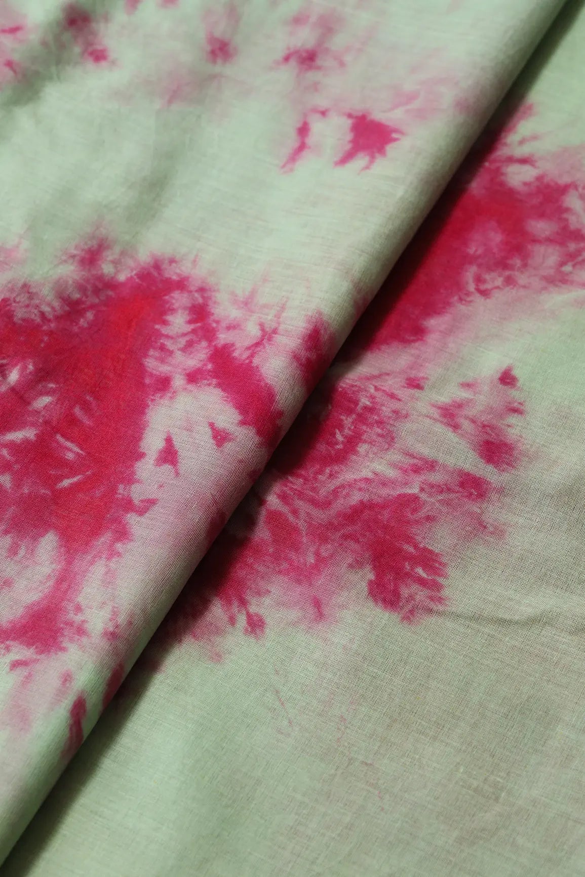 Fuchsia And Olive Tie & Dye Shibori Print On Pure Mul Cotton Fabric - doeraa