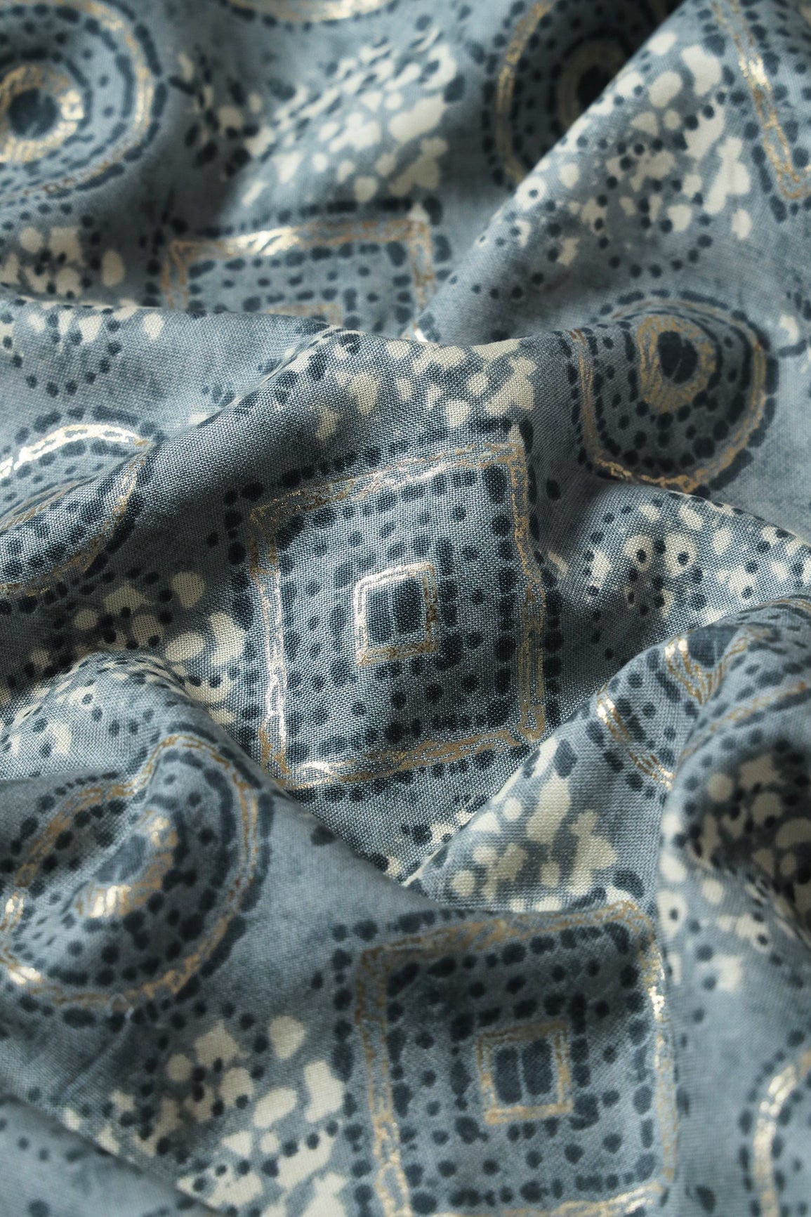 Grey And Cream Pure Rayon Unstitched Suit (2 Piece) - doeraa