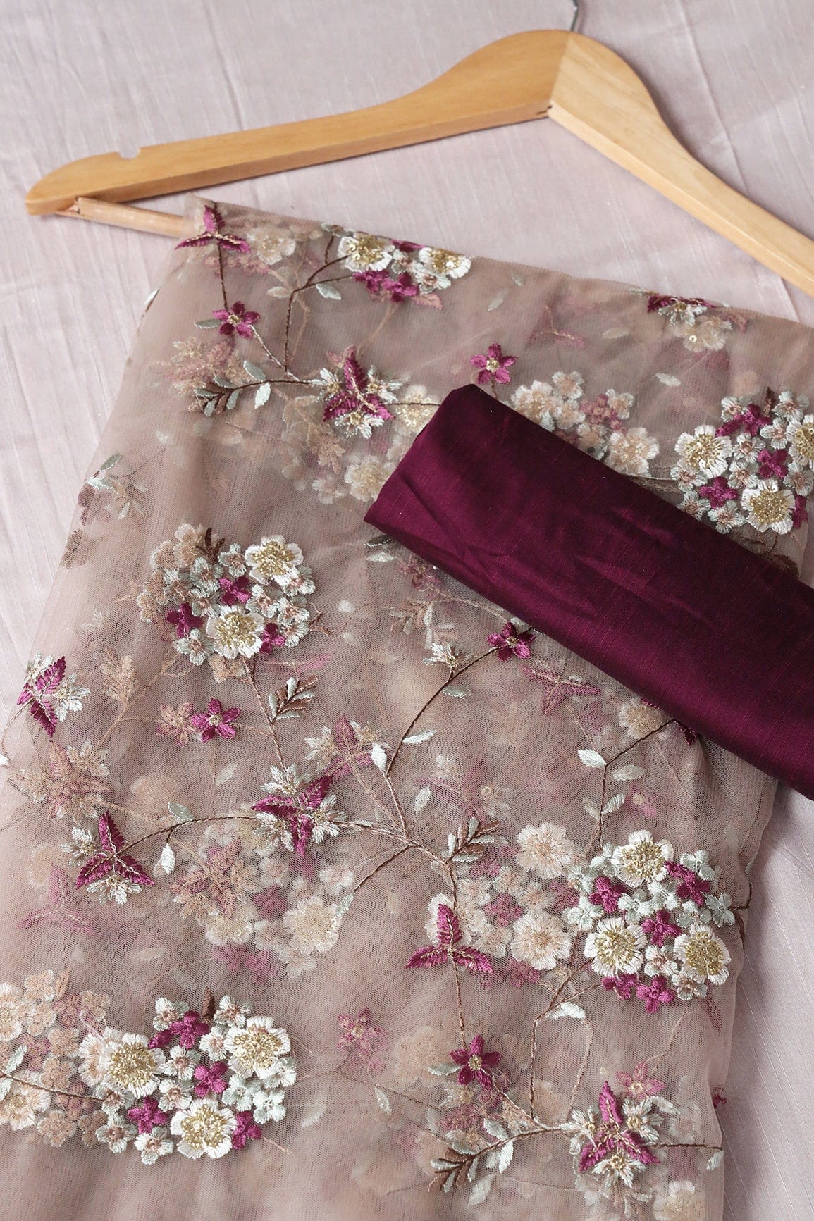 Light Brown And Wine Saree set (2 Piece) - doeraa