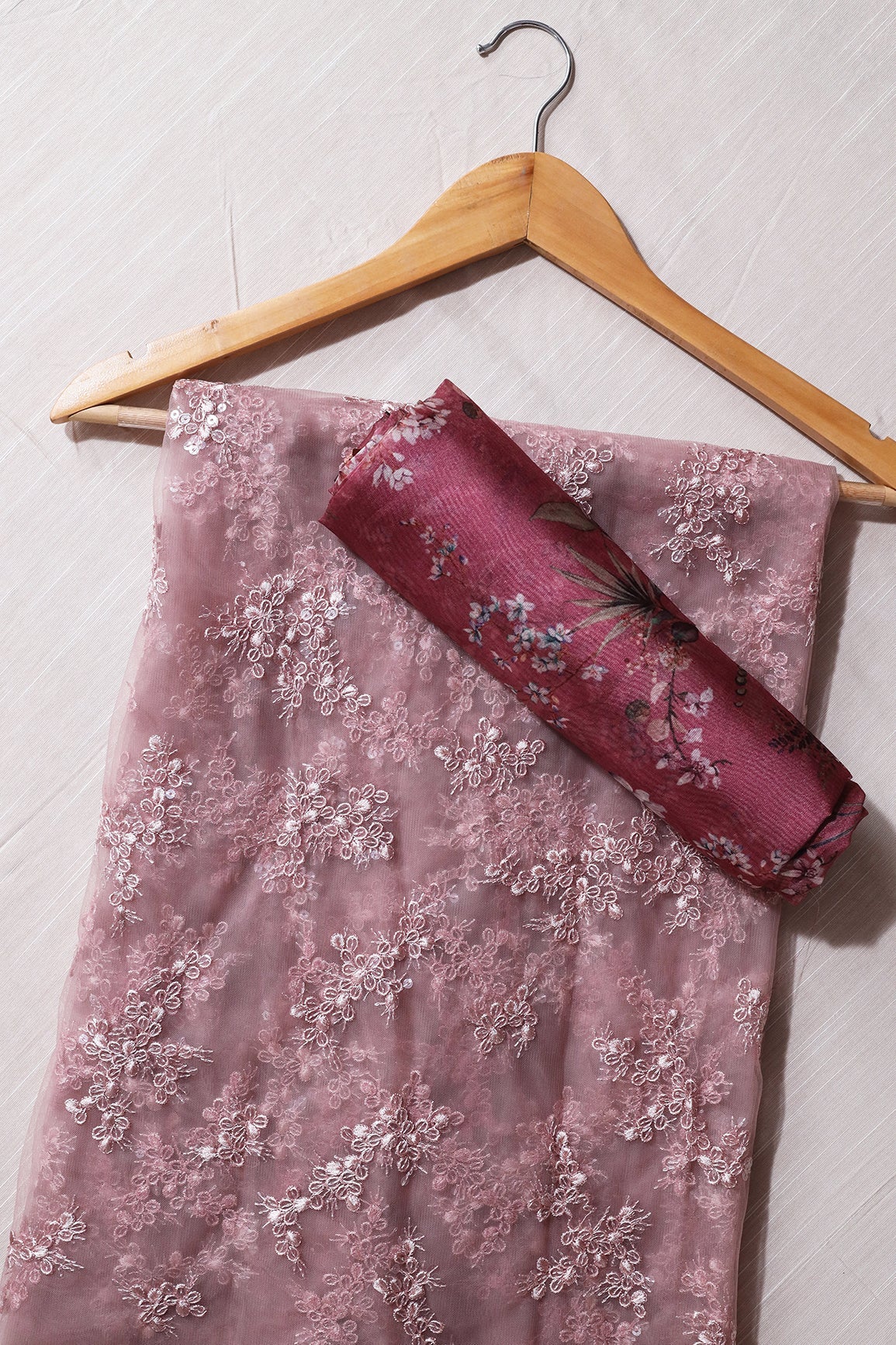 Mauve And Maroon Saree set (2 Piece) - doeraa