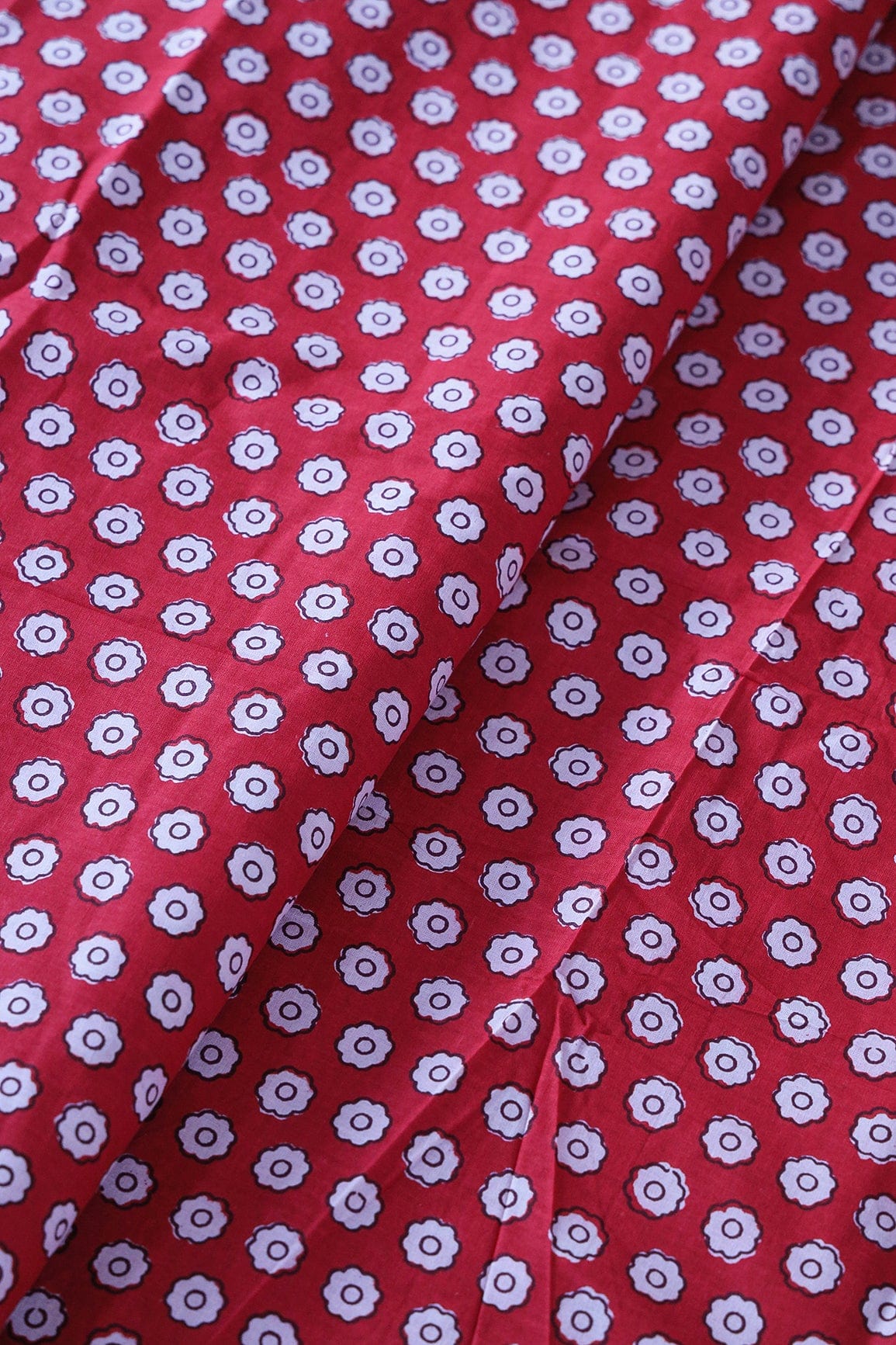 White Small Floral Booti Pattern Print On Red Pure Cotton Fabric - doeraa