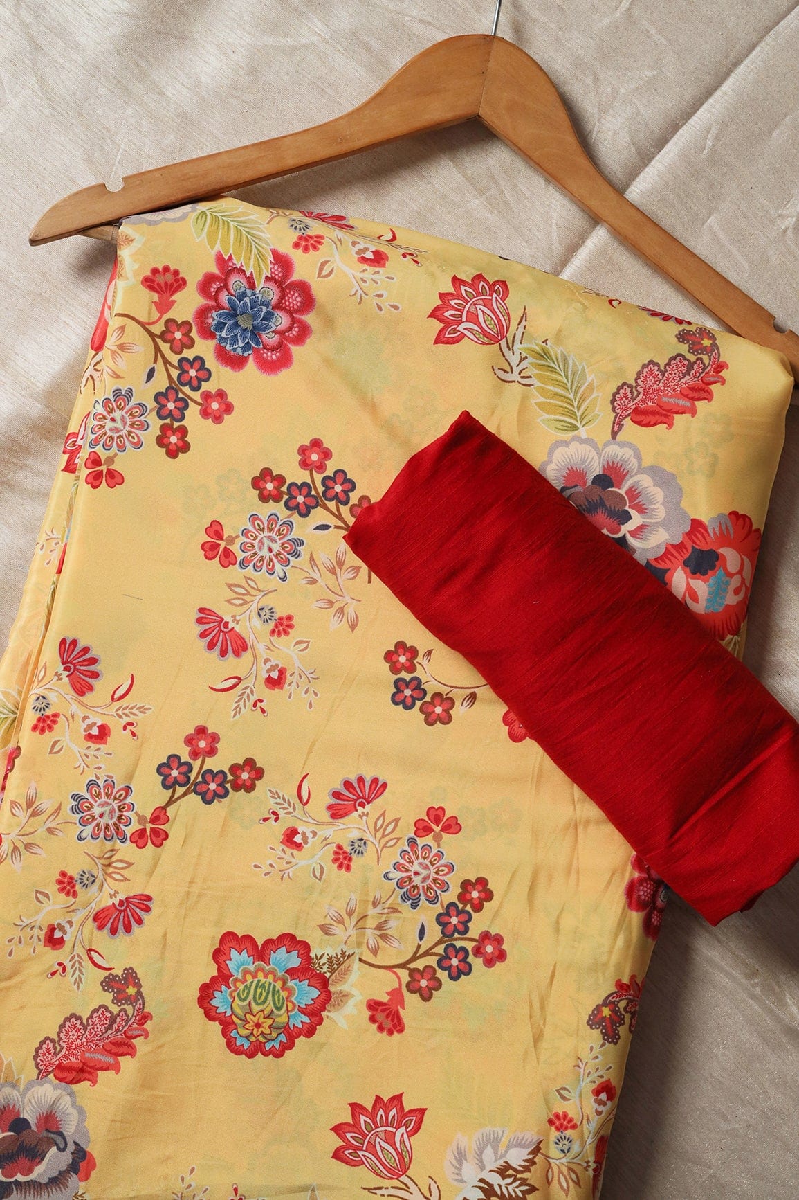 Yellow And Red Saree set (2 Piece) - doeraa