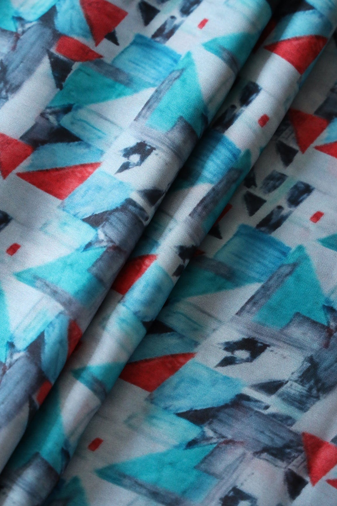 doeraa Prints Sky Blue And Red Geometric Pattern Digital Print On Georgette Satin Fabric